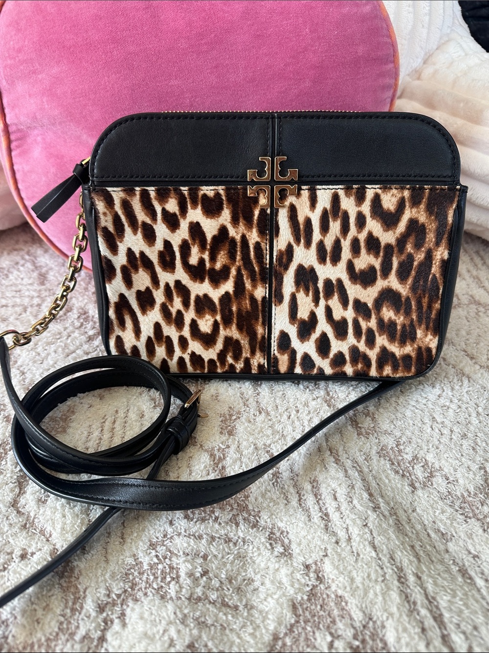Tory Burch Leopard Calf Hair Leather Crossbody Bag Gold Chain statement like new